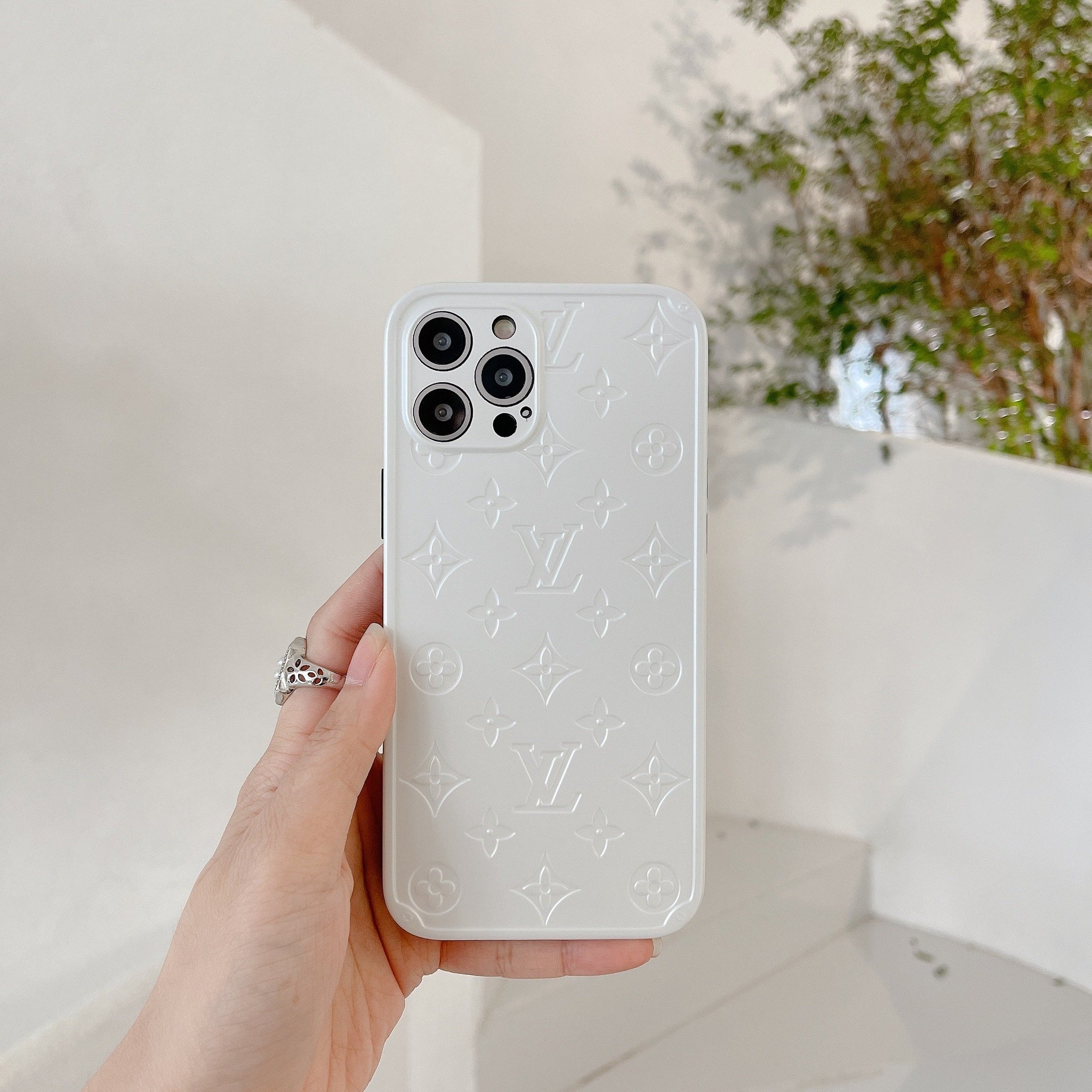 White louis vuitton iphone case sale